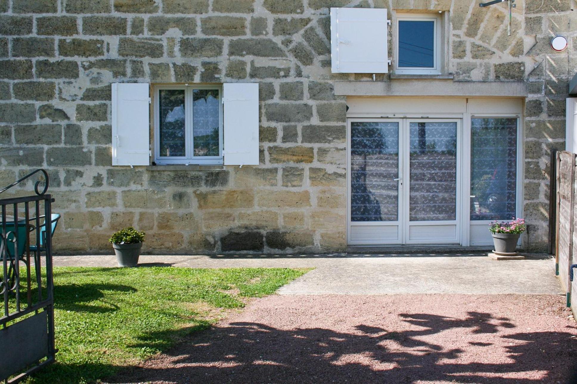 Gite De Catherine Saint-Christophe-des-Bardes エクステリア 写真